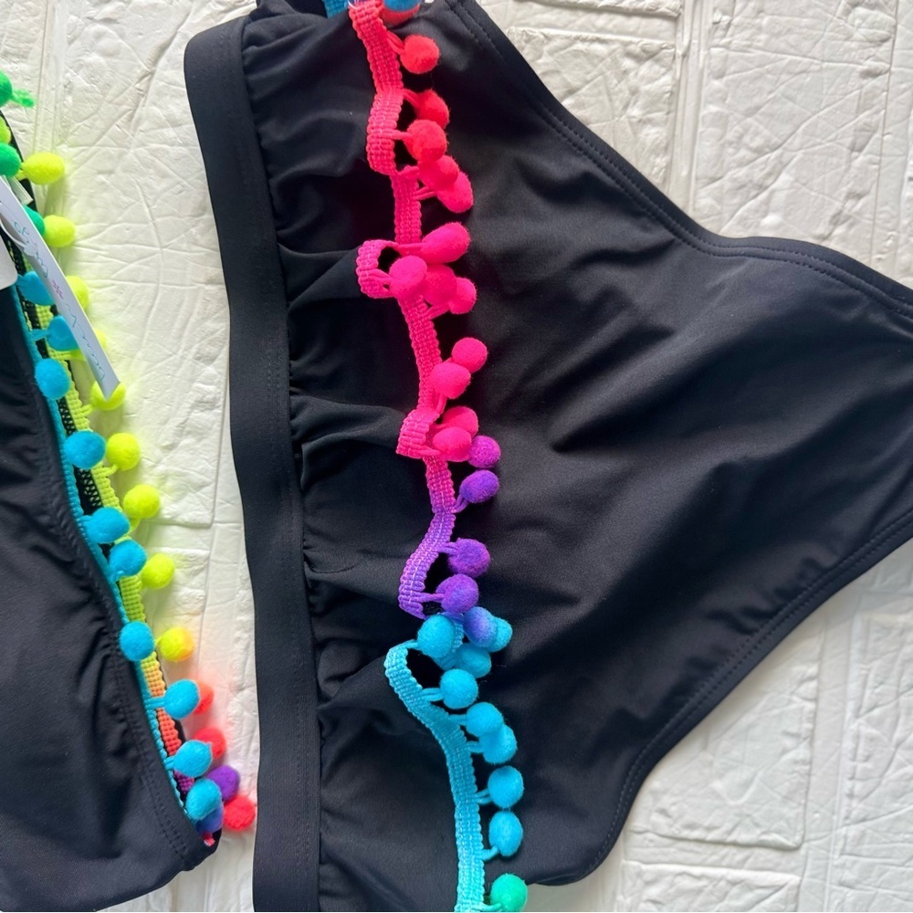 New Kids' Pompom Ruffle Two-Piece Swimsuit
Beach Lingo Big Kid Size 10 - Picture 6 of 8